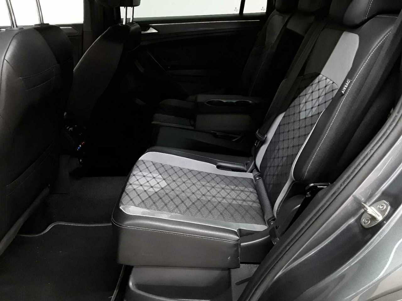 Volkswagen Tiguan Allspace 2.0 TDI SCR 4Motion DSG R-Line 13