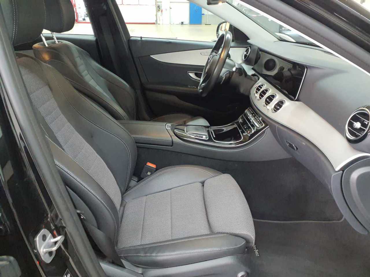 Mercedes-Benz E 220 d T 9G-TRONIC Avantgarde 7