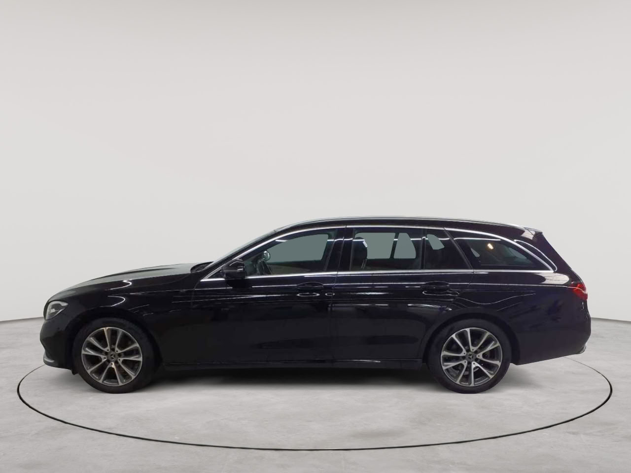 Mercedes-Benz E 220 d T 9G-TRONIC Avantgarde 6