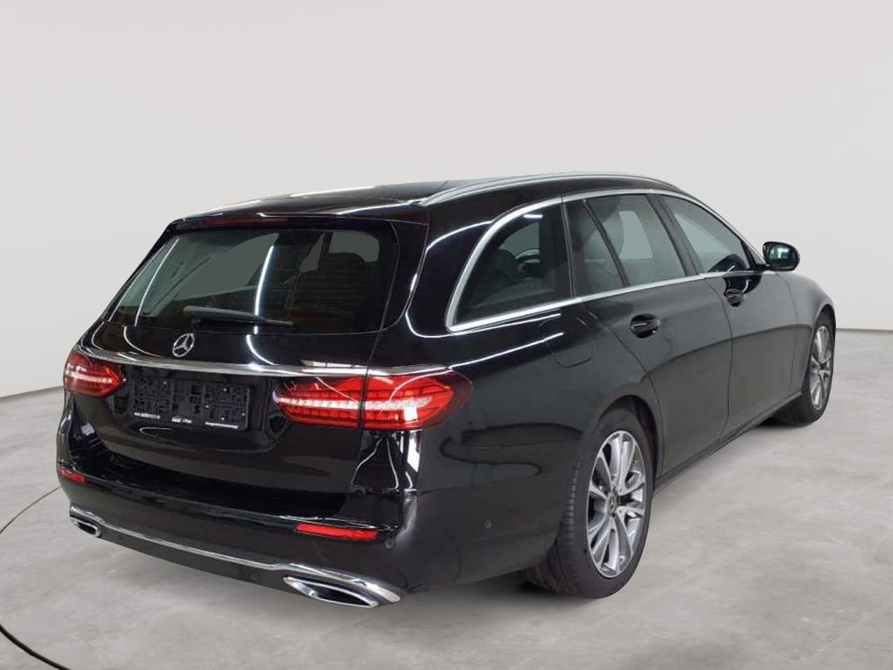 Mercedes-Benz E 220 d T 9G-TRONIC Avantgarde 4