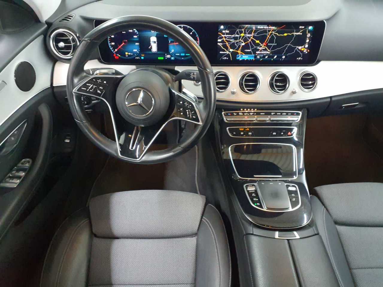 Mercedes-Benz E 220 d T 9G-TRONIC Avantgarde 9