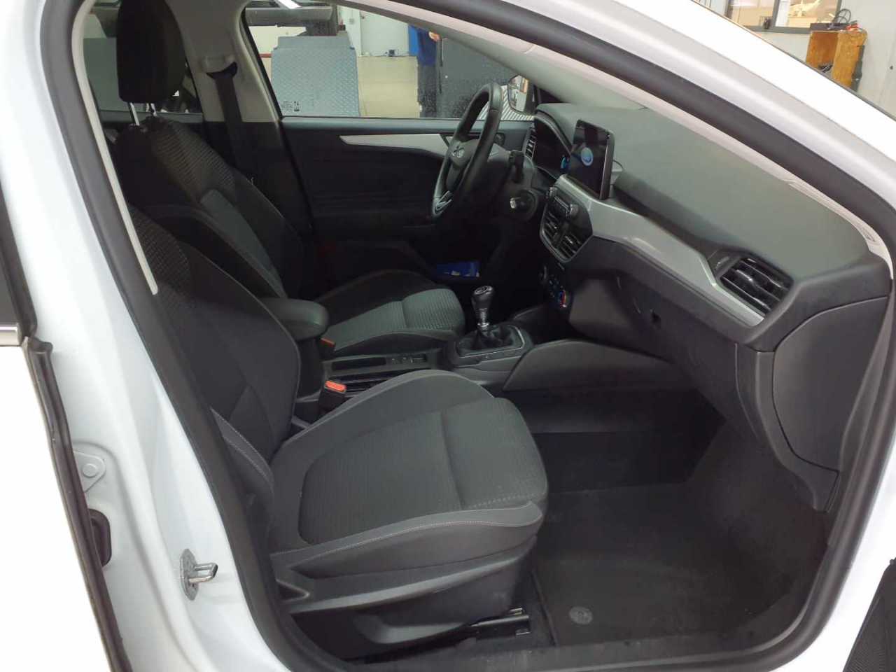 Ford Focus Turnier 1.5 EcoBlue Start-Stopp-System COOL&CONNECT 8