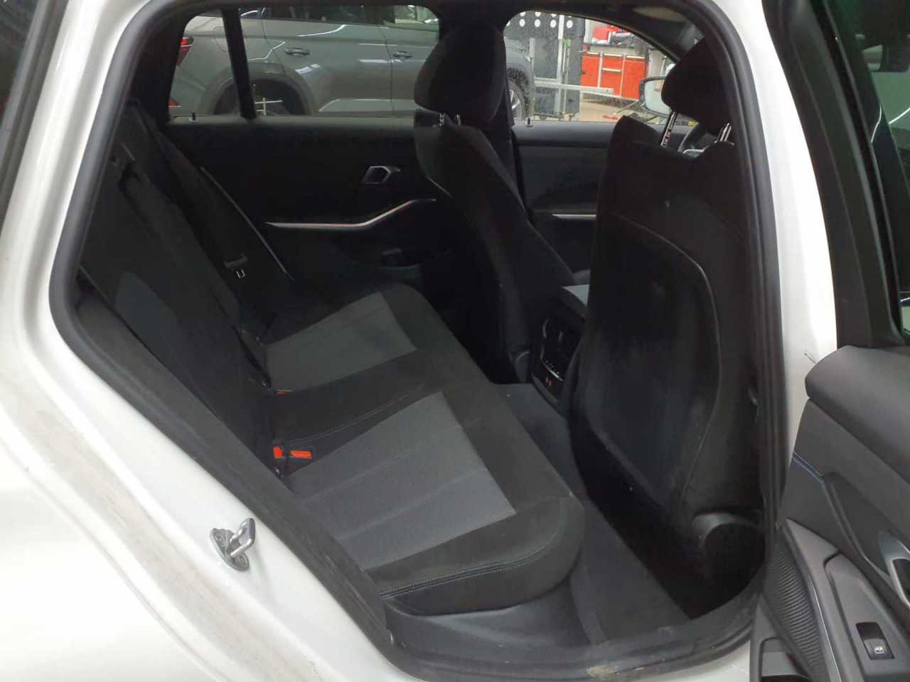 Bmw 320i Touring Aut. 14