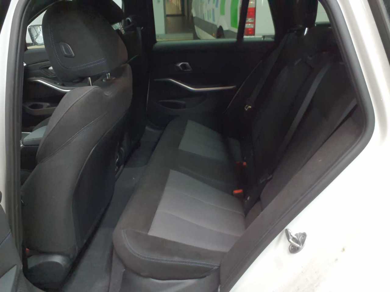 Bmw 320i Touring Aut. 13