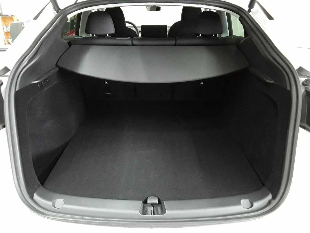 Tesla Model Y Long Range Dual Motor AWD 15