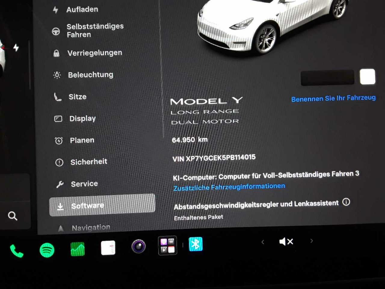 Tesla Model Y Long Range Dual Motor AWD 11