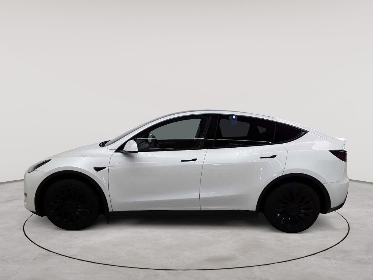 Tesla Model Y Long Range Dual Motor AWD 6