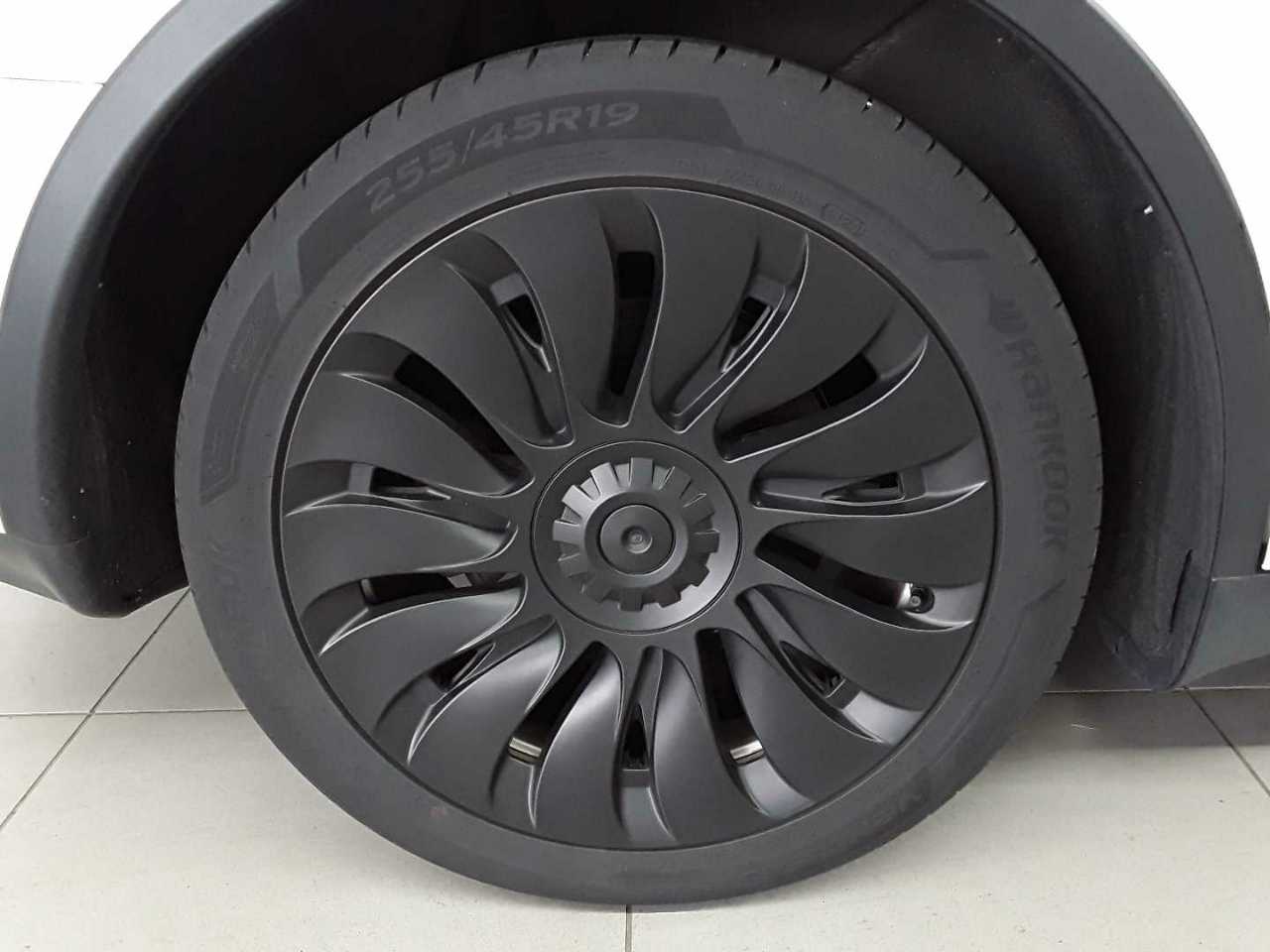 Tesla Model Y Long Range Dual Motor AWD 20