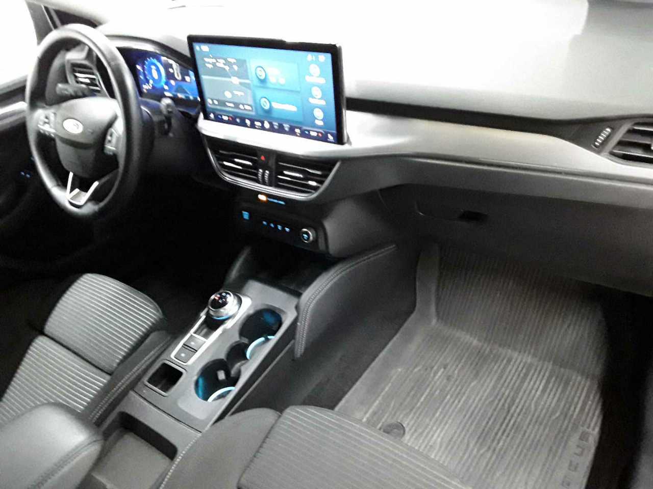 Ford Focus Turnier 1.5 EcoBlue Start-Stopp-System Aut. TITANIUM X 9