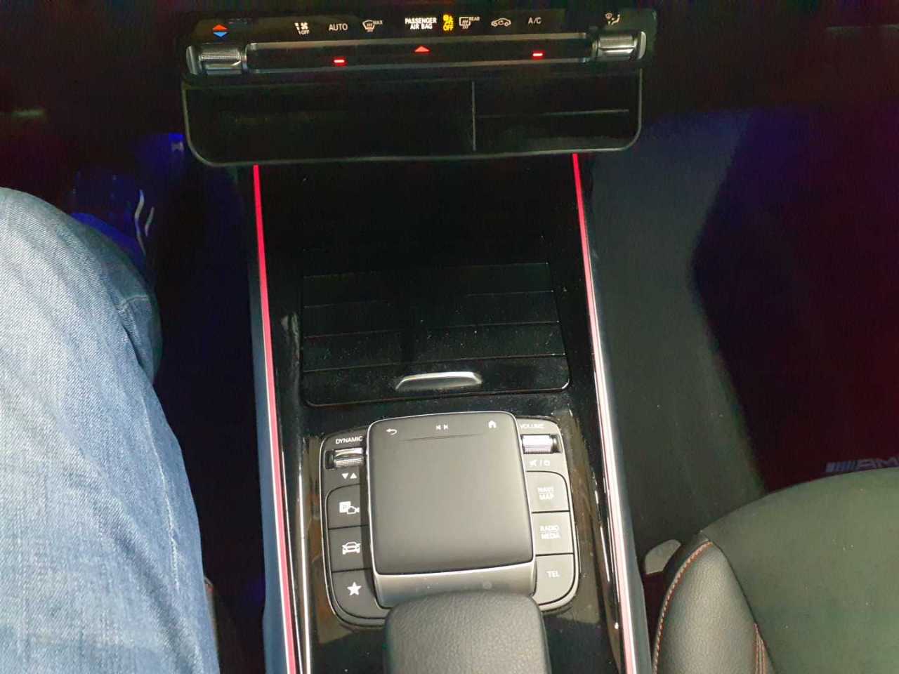 Mercedes-Benz GLB 250 4Matic 8G-DCT AMG Line 10