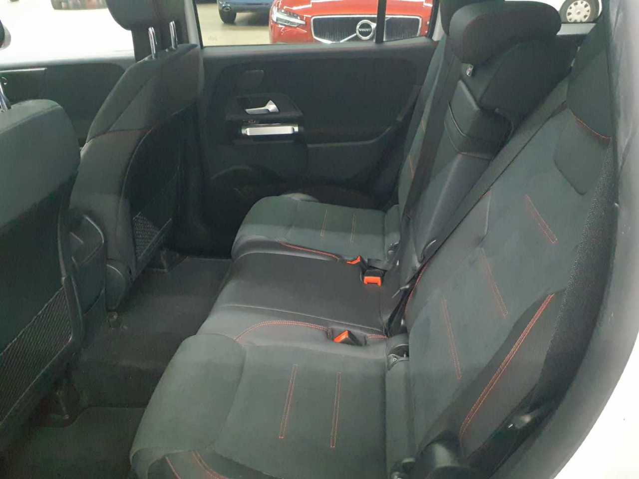 Mercedes-Benz GLB 250 4Matic 8G-DCT AMG Line 12