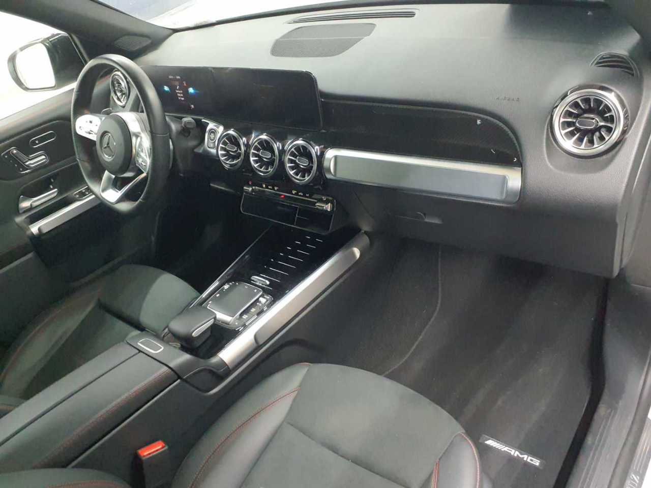 Mercedes-Benz GLB 250 4Matic 8G-DCT AMG Line 9