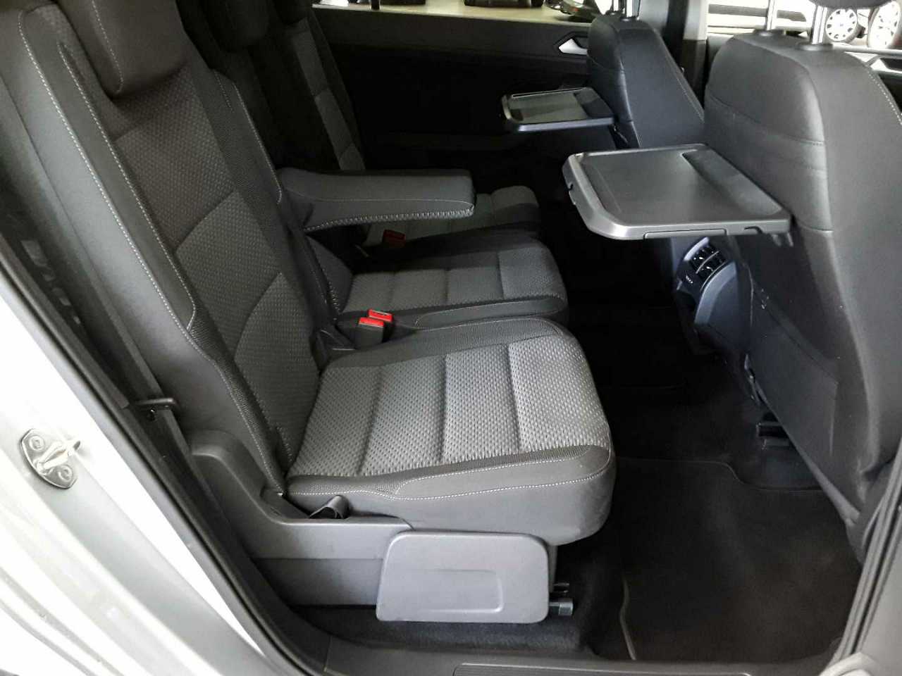 Volkswagen Touran 2.0 TDI SCR Comfortline 14