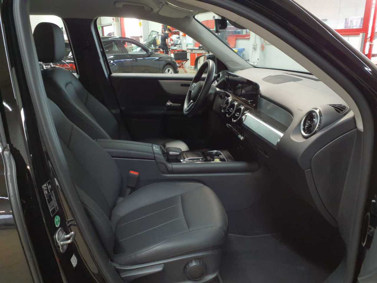 Mercedes-Benz GLB 180 d 8G-DCT Style 8