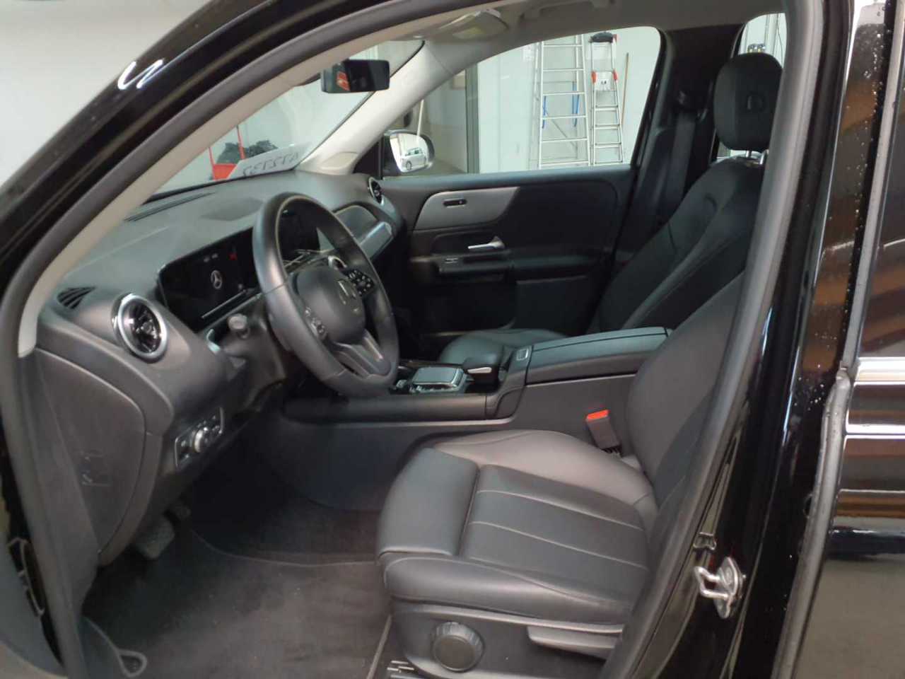 Mercedes-Benz GLB 180 d 8G-DCT Style 7