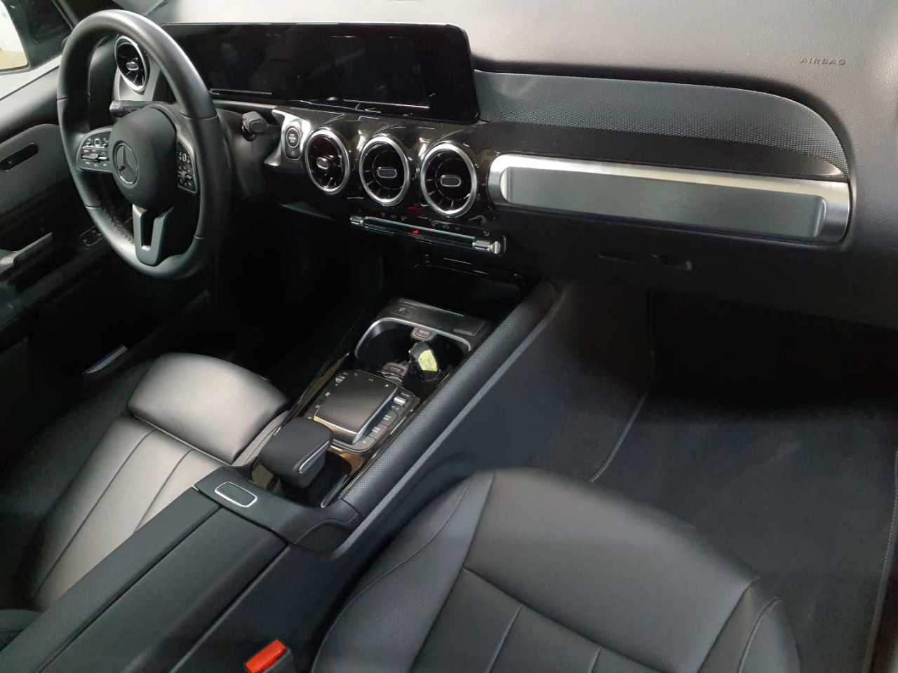 Mercedes-Benz GLB 180 d 8G-DCT Style 9