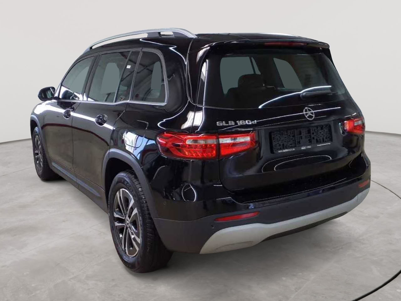 Mercedes-Benz GLB 180 d 8G-DCT Style 5