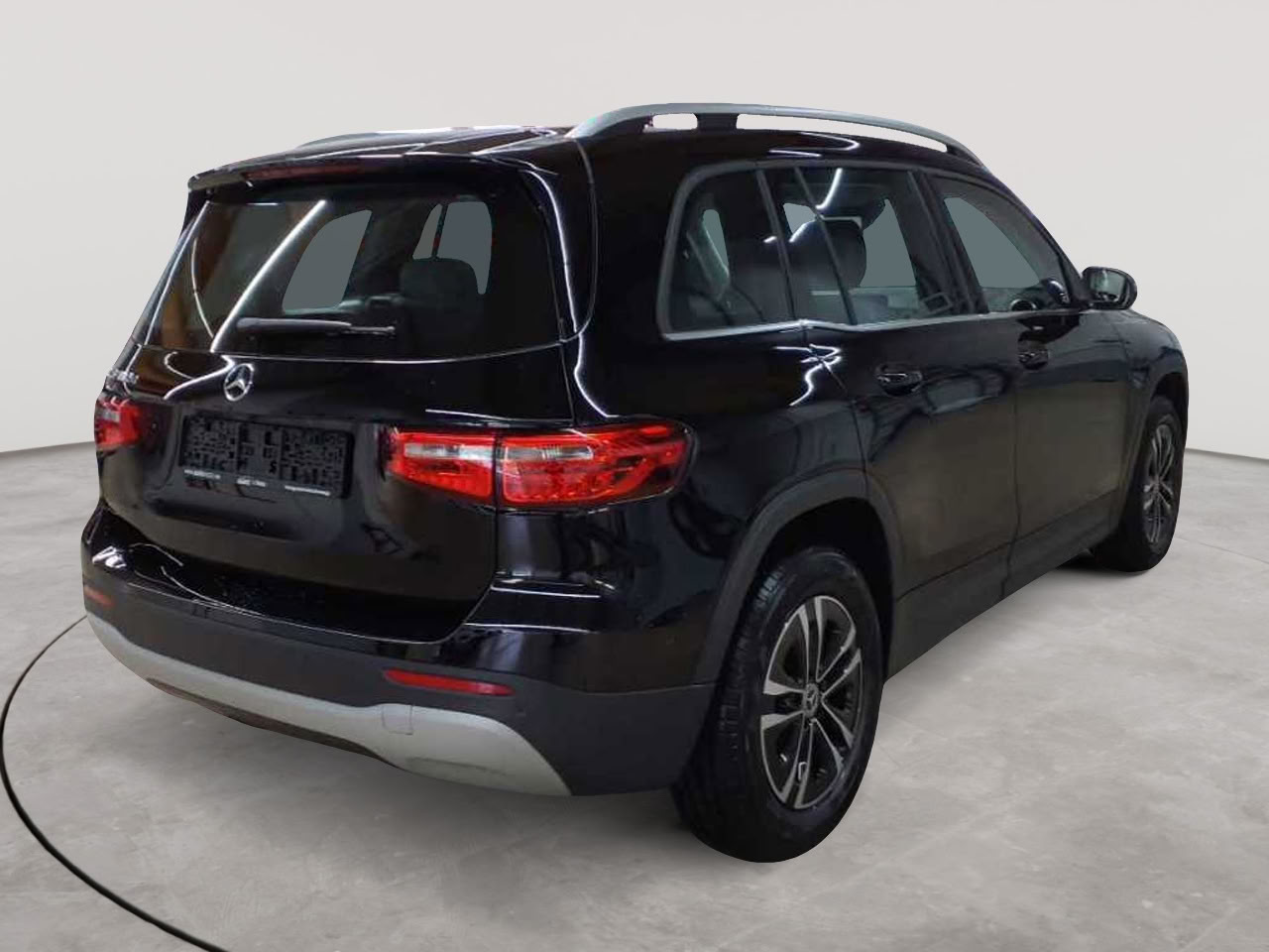 Mercedes-Benz GLB 180 d 8G-DCT Style 4