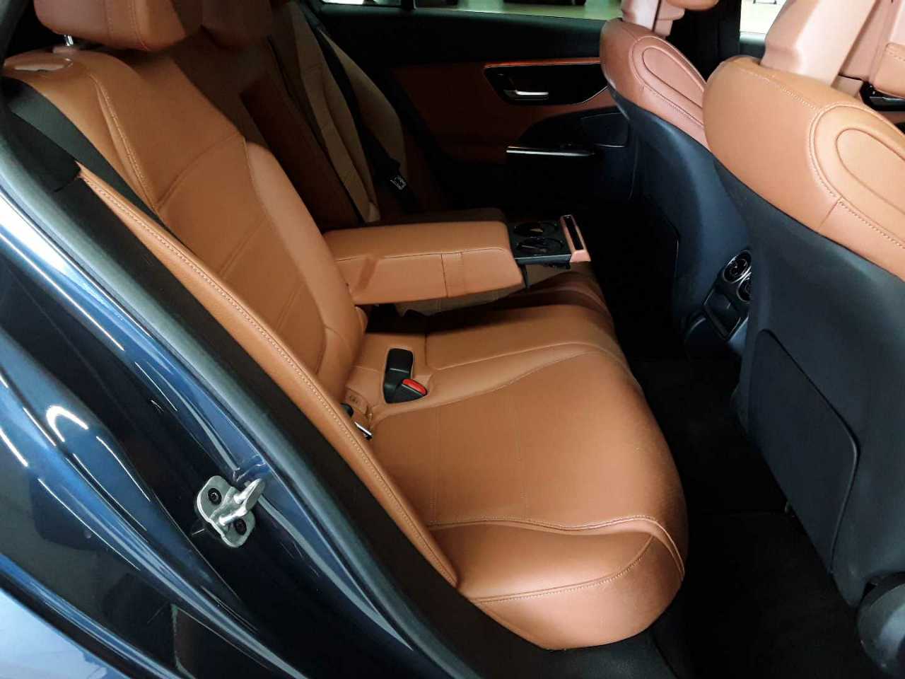 Mercedes-Benz C 300 d T 9G-TRONIC Avantgarde 14