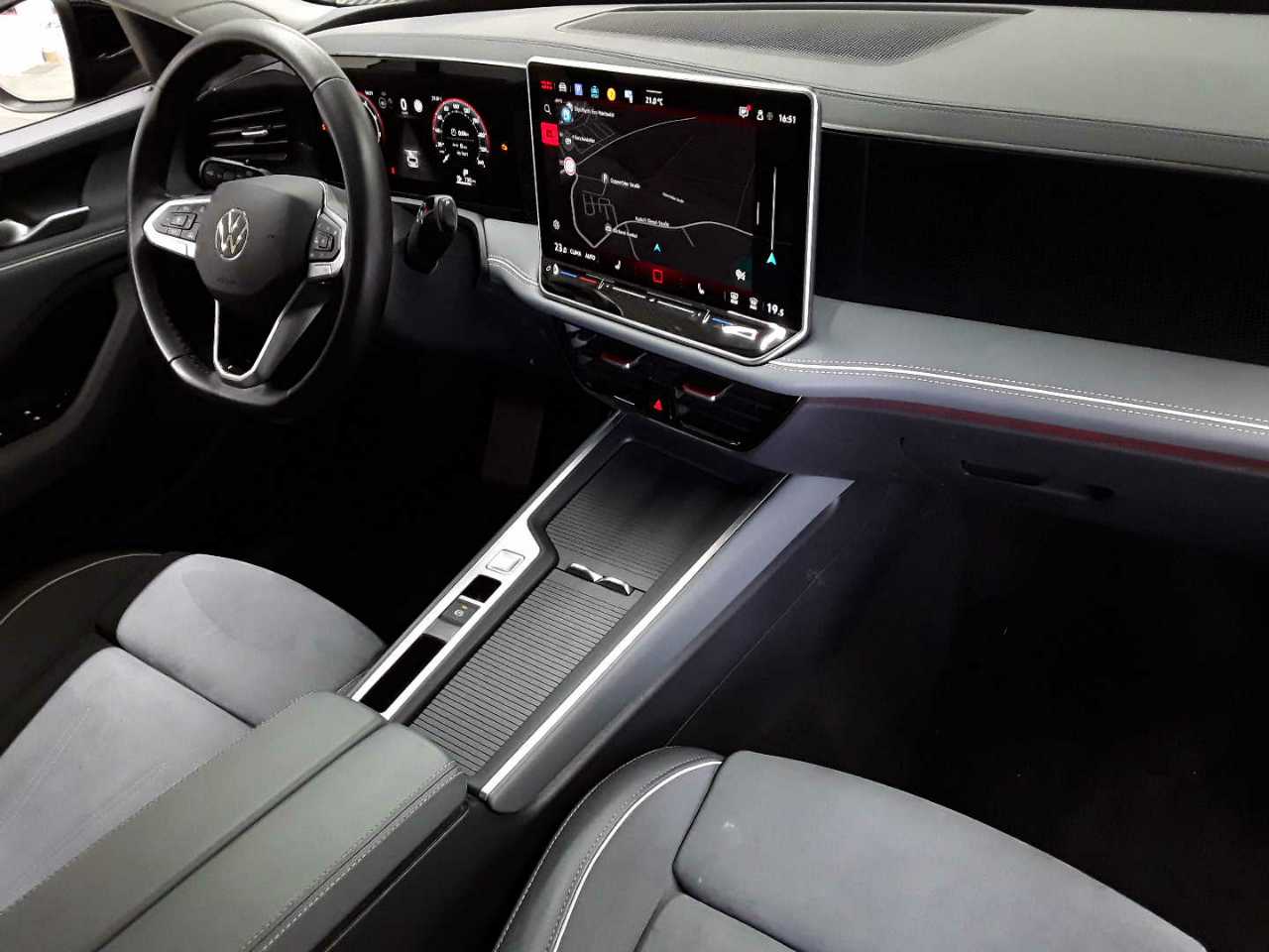 Vw Passat Variant 1.5 e-TSI OPF DSG Business 9
