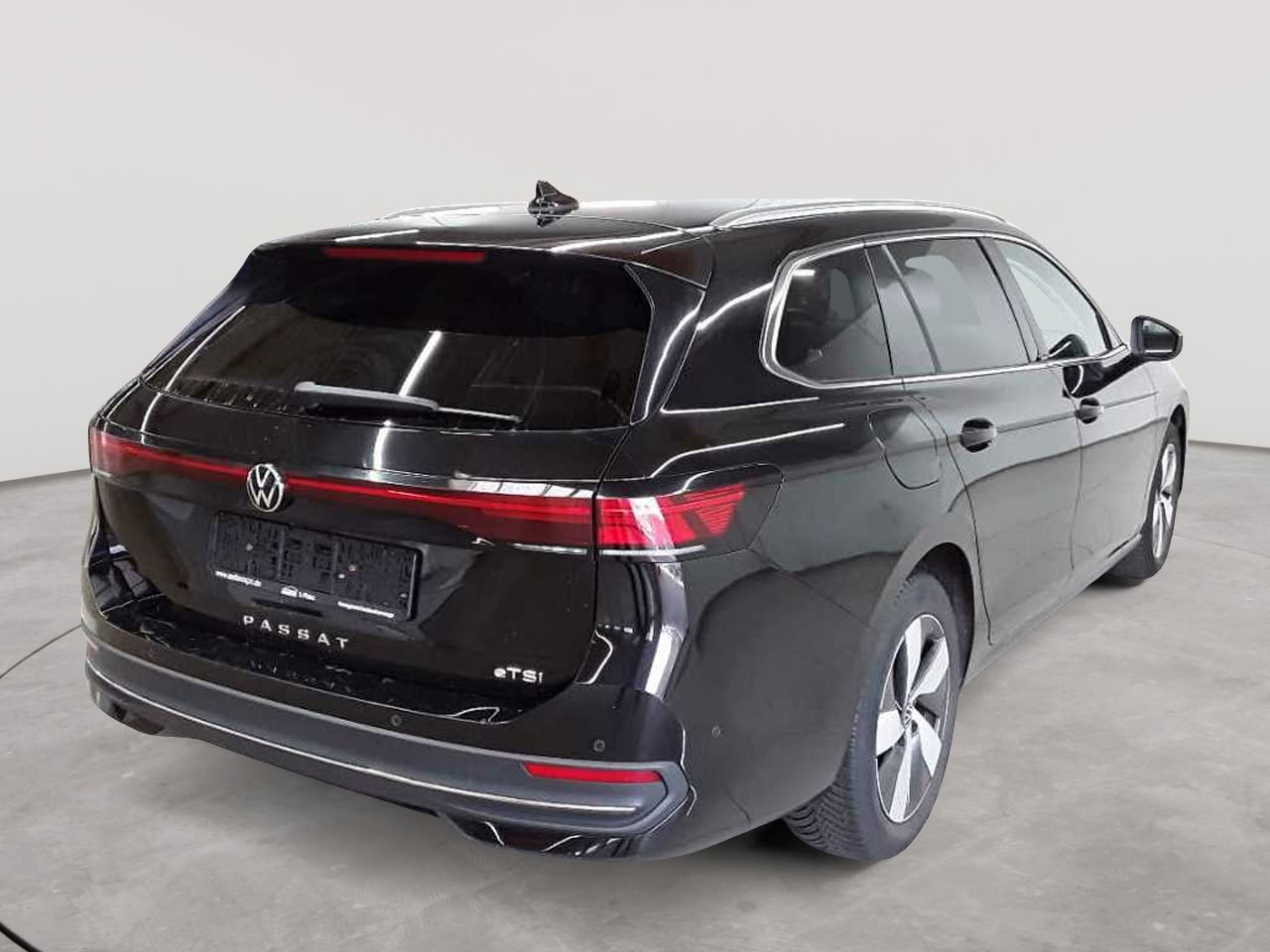 Vw Passat Variant 1.5 e-TSI OPF DSG Business 4