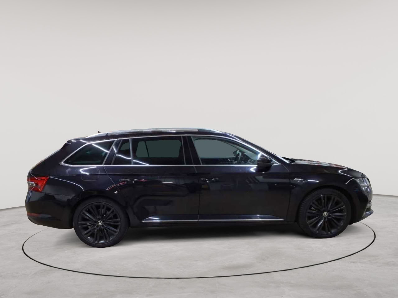 Skoda Superb Combi 2.0 TSI 4x4 DSG L&K 3