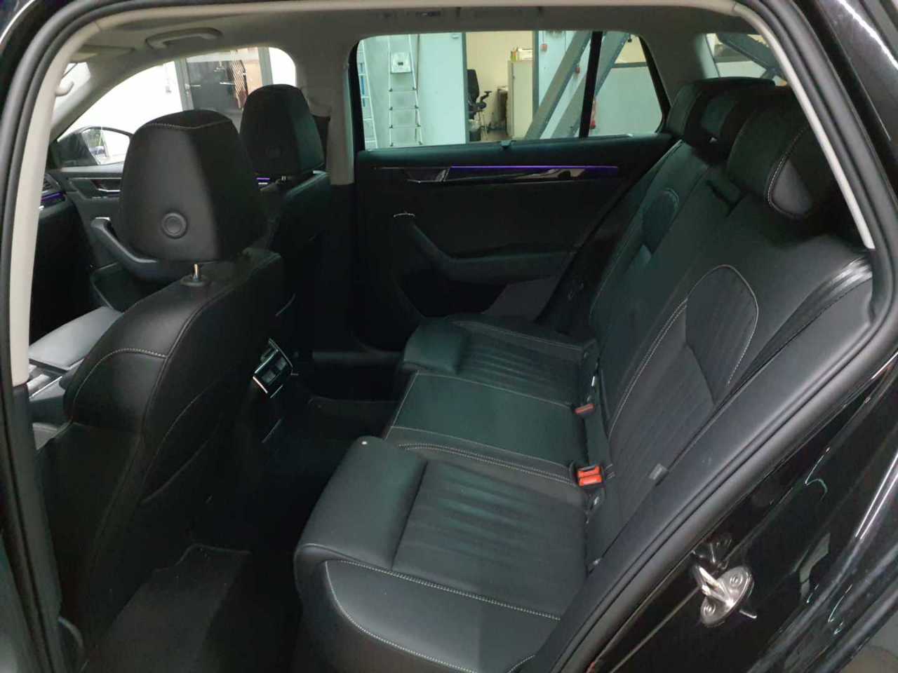 Skoda Superb Combi 2.0 TSI 4x4 DSG L&K 13