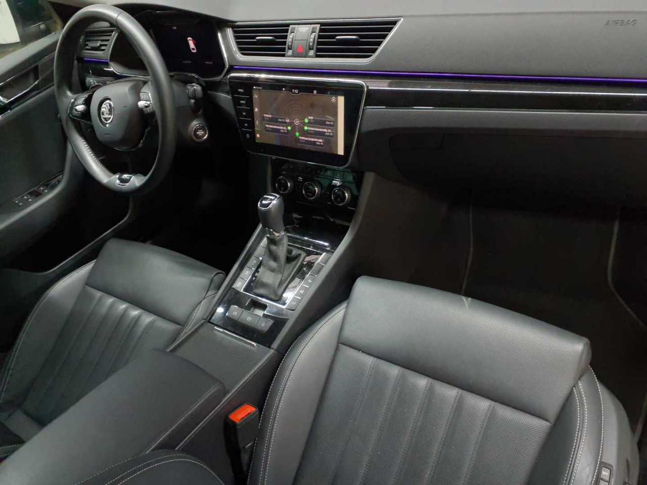 Skoda Superb Combi 2.0 TSI 4x4 DSG L&K 9