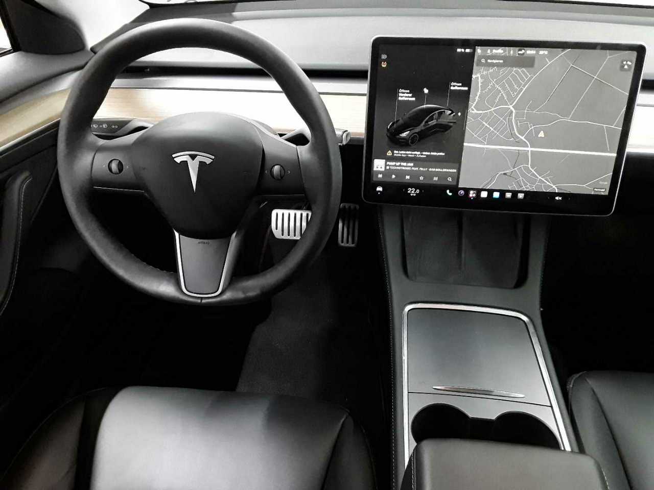 Tesla Model 3 Langstreckenbatt. Allradantrieb Dual Motor Performance 10