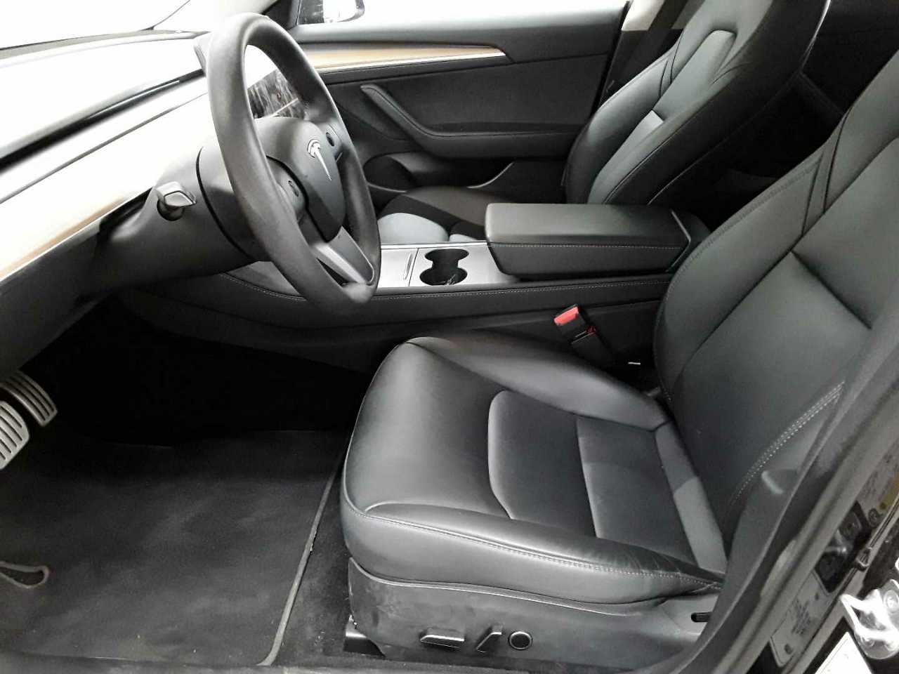 Tesla Model 3 Langstreckenbatt. Allradantrieb Dual Motor Performance 7