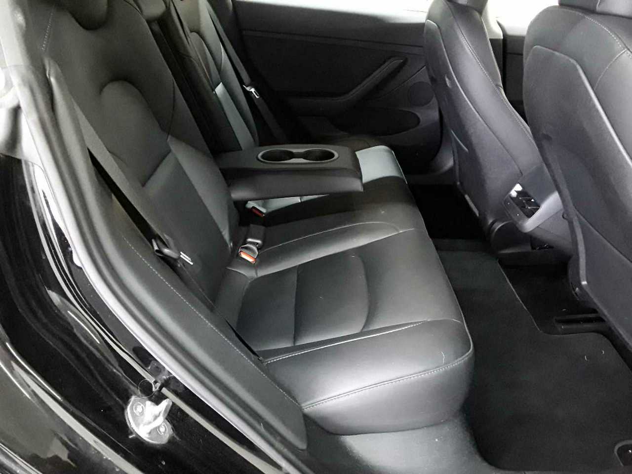 Tesla Model 3 Langstreckenbatt. Allradantrieb Dual Motor Performance 14