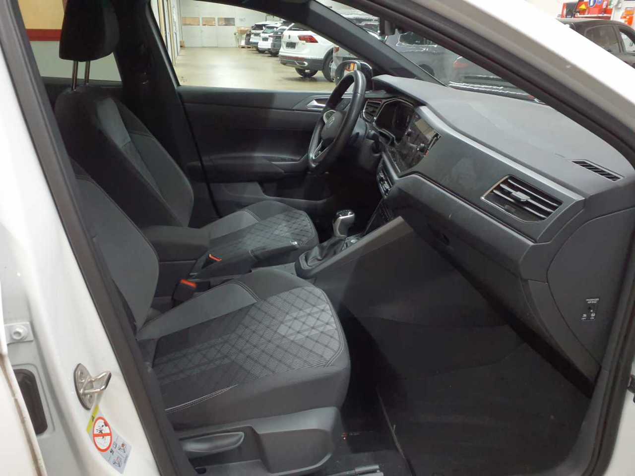 Volkswagen Taigo 1.5 TSI OPF DSG R-Line 8
