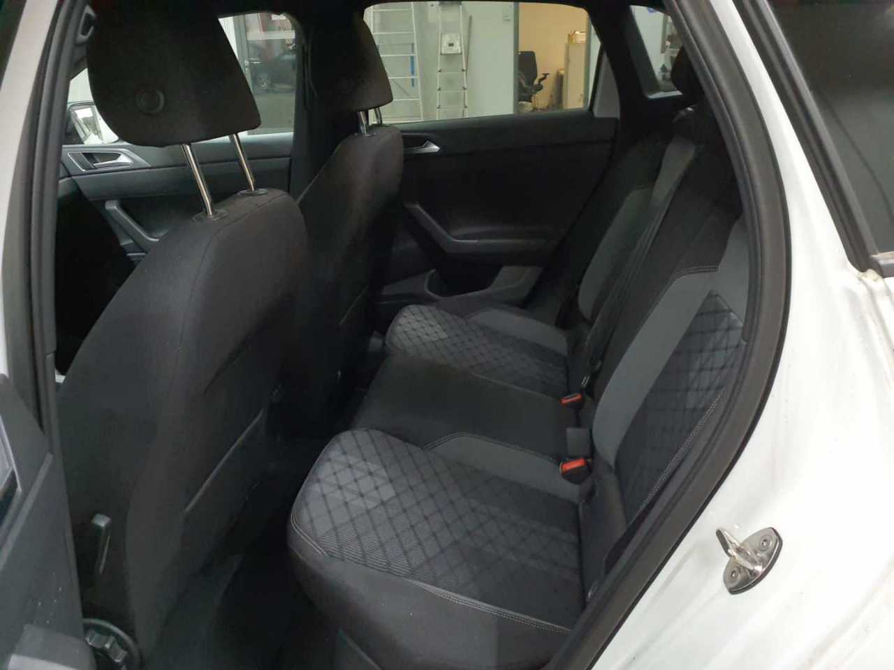 Volkswagen Taigo 1.5 TSI OPF DSG R-Line 13