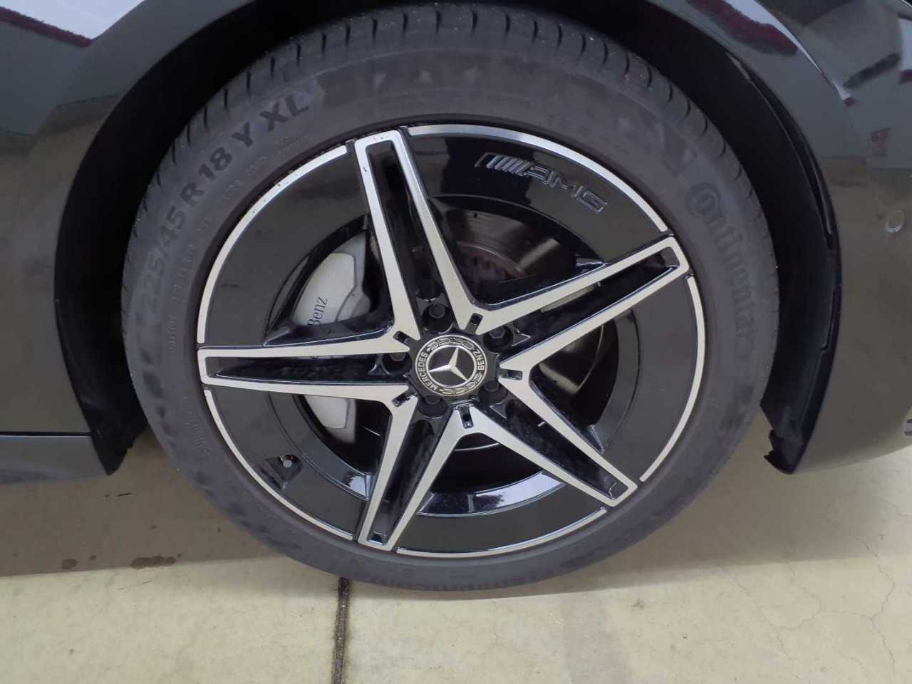 Mercedes-Benz C 180 9G-TRONIC AMG Line 16
