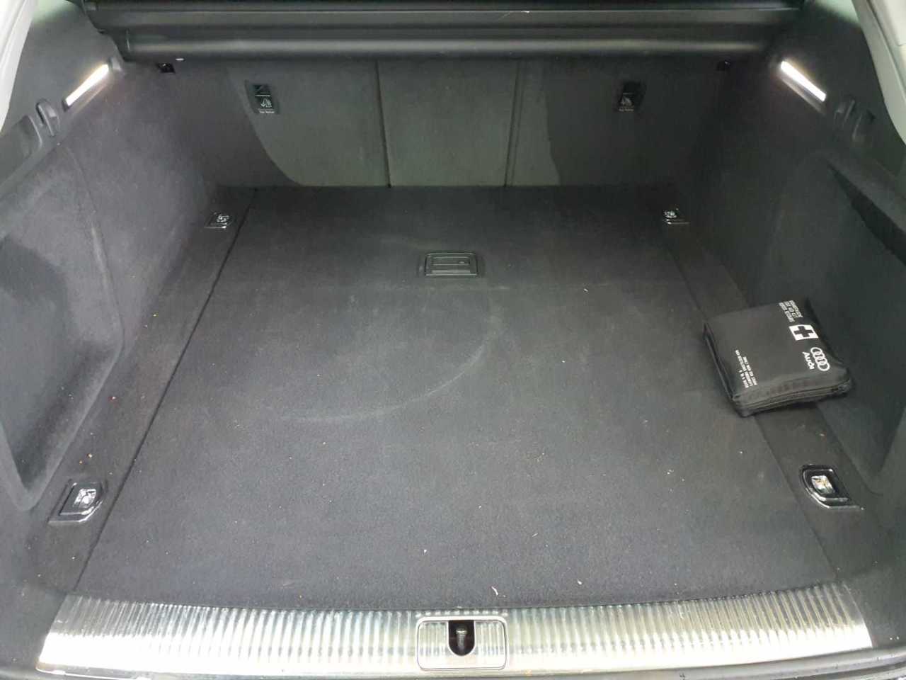 Audi A4 Avant 40 g-tron S tronic 15