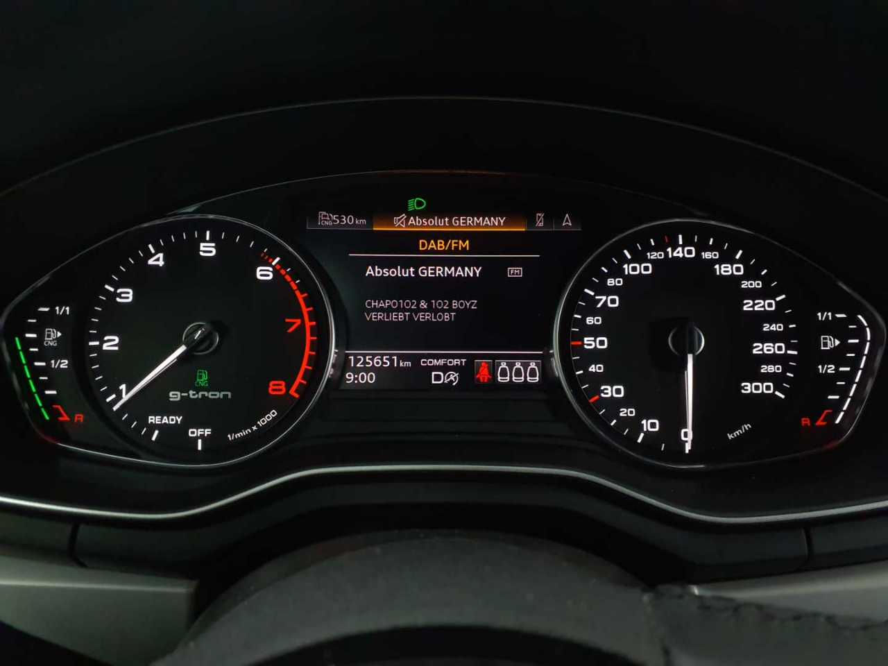 Audi A4 Avant 40 g-tron S tronic 11