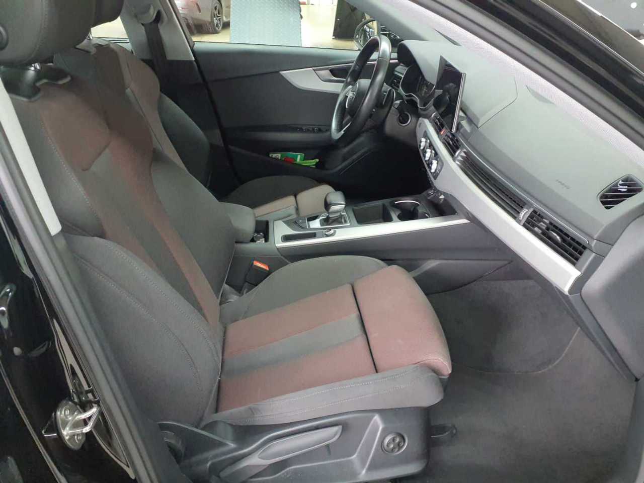 Audi A4 Avant 40 g-tron S tronic 7