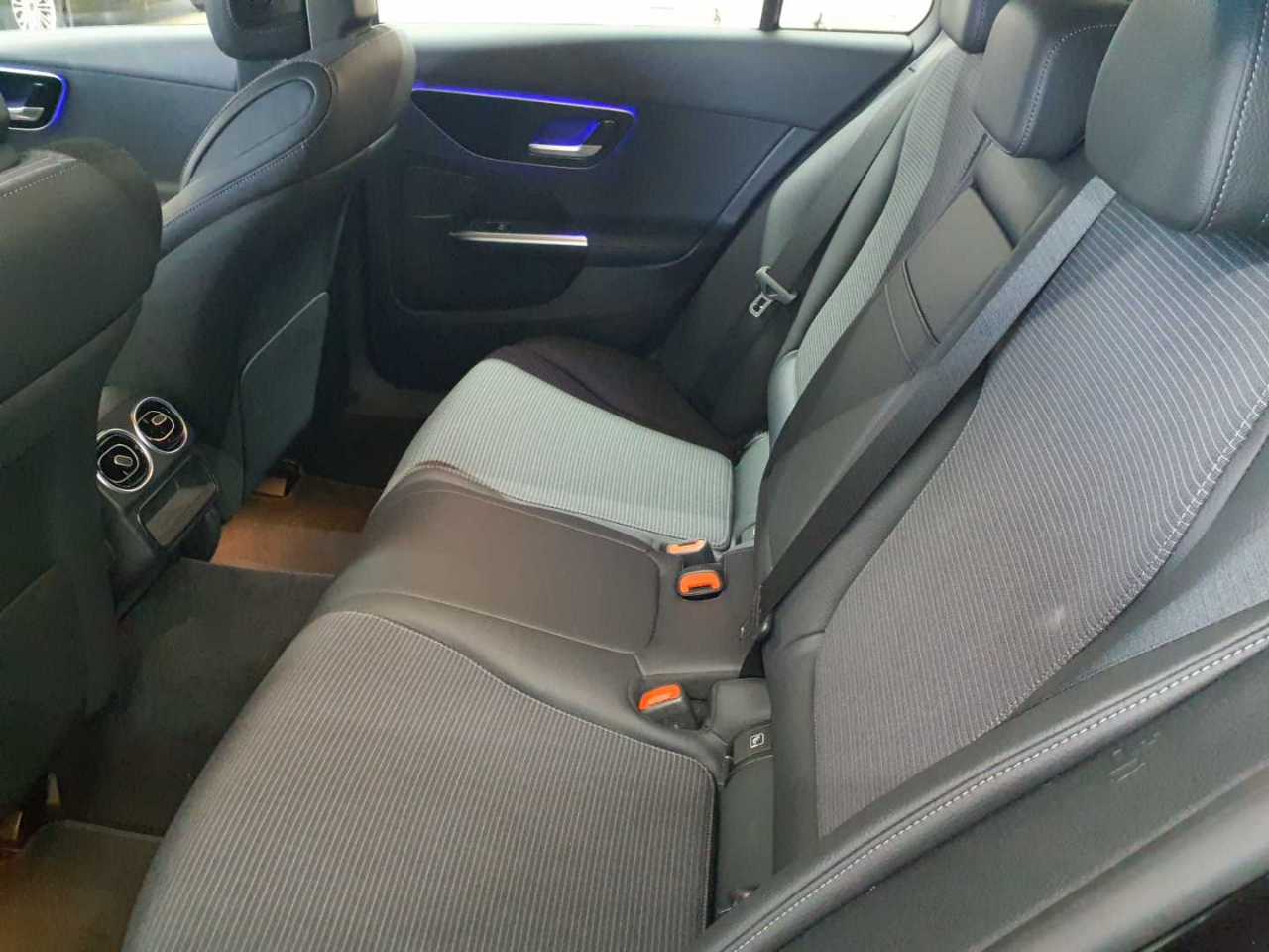 Mercedes-Benz C 300 e T 9G-TRONIC Avantgarde 13