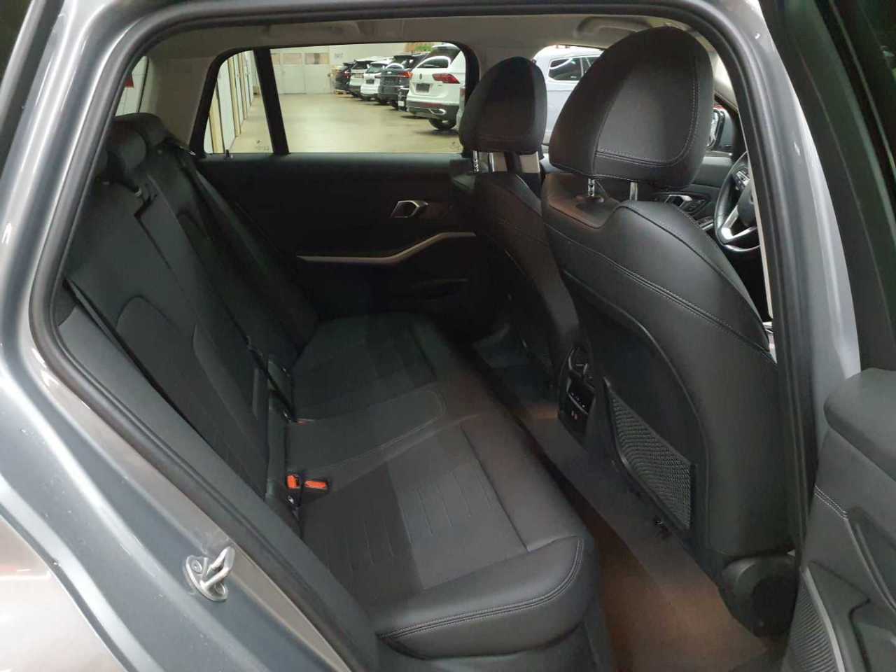 Bmw 318d Touring Aut. 14
