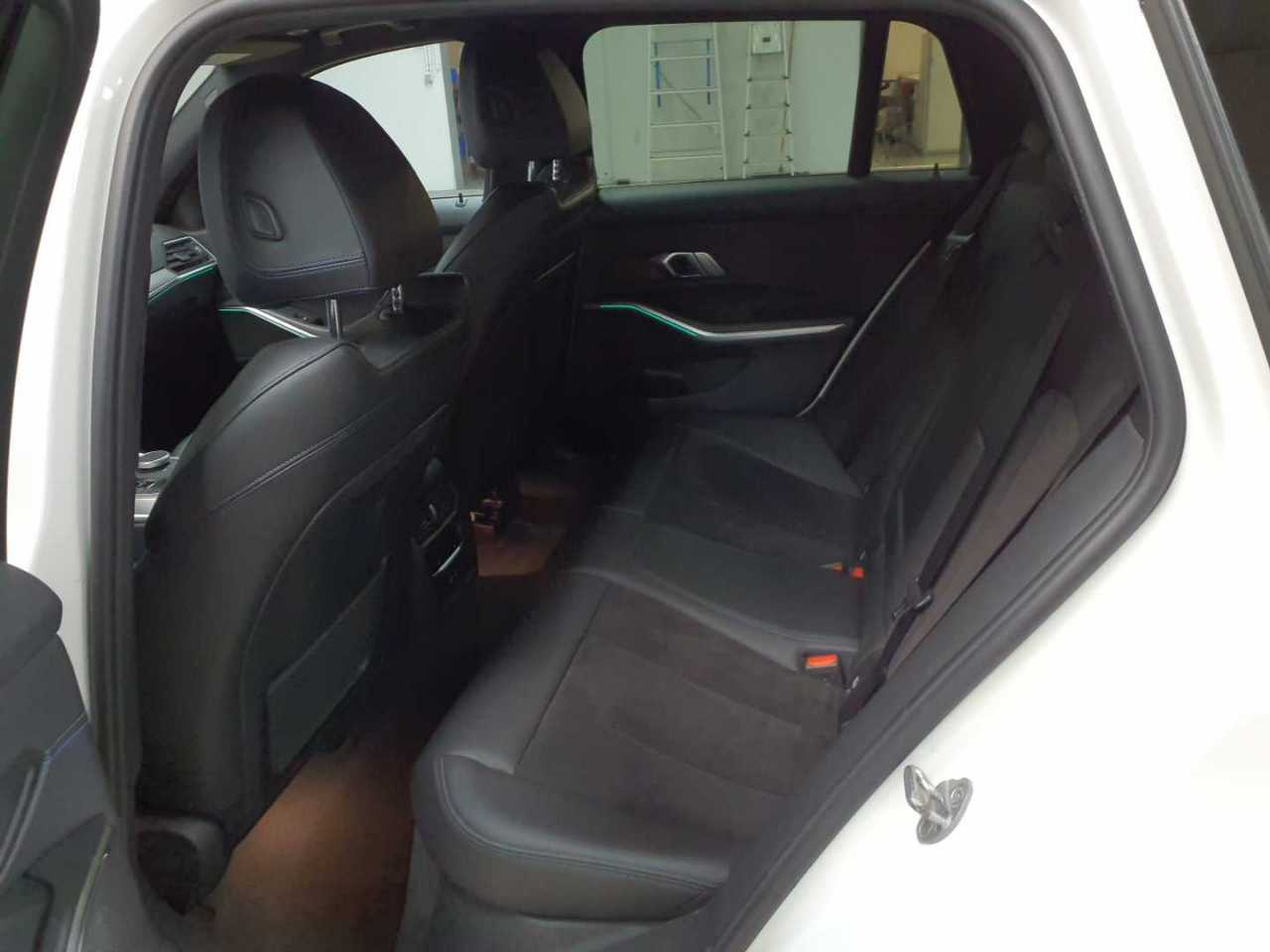 Bmw 330e Touring Aut. M Sport 13