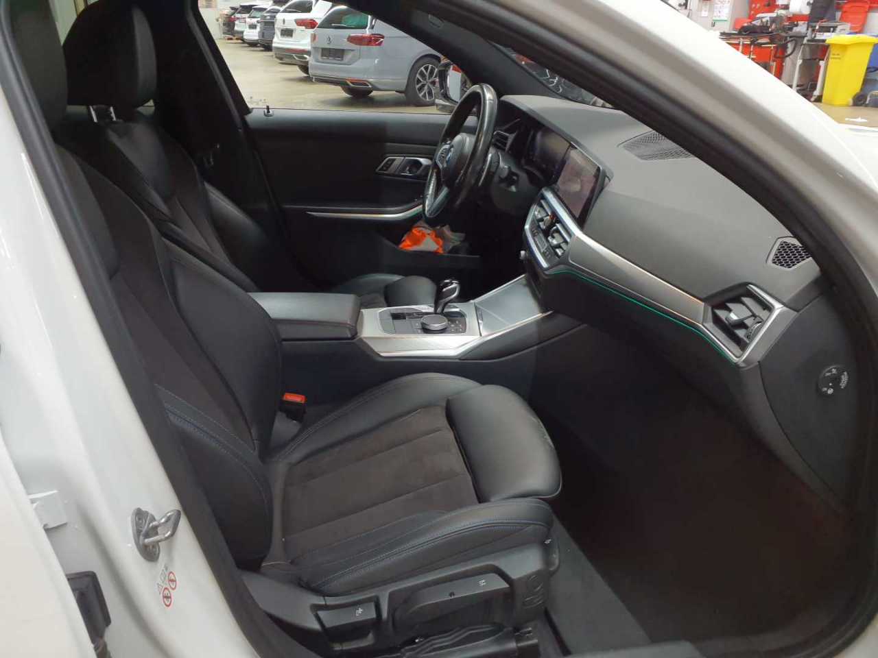 Bmw 330e Touring Aut. M Sport 8