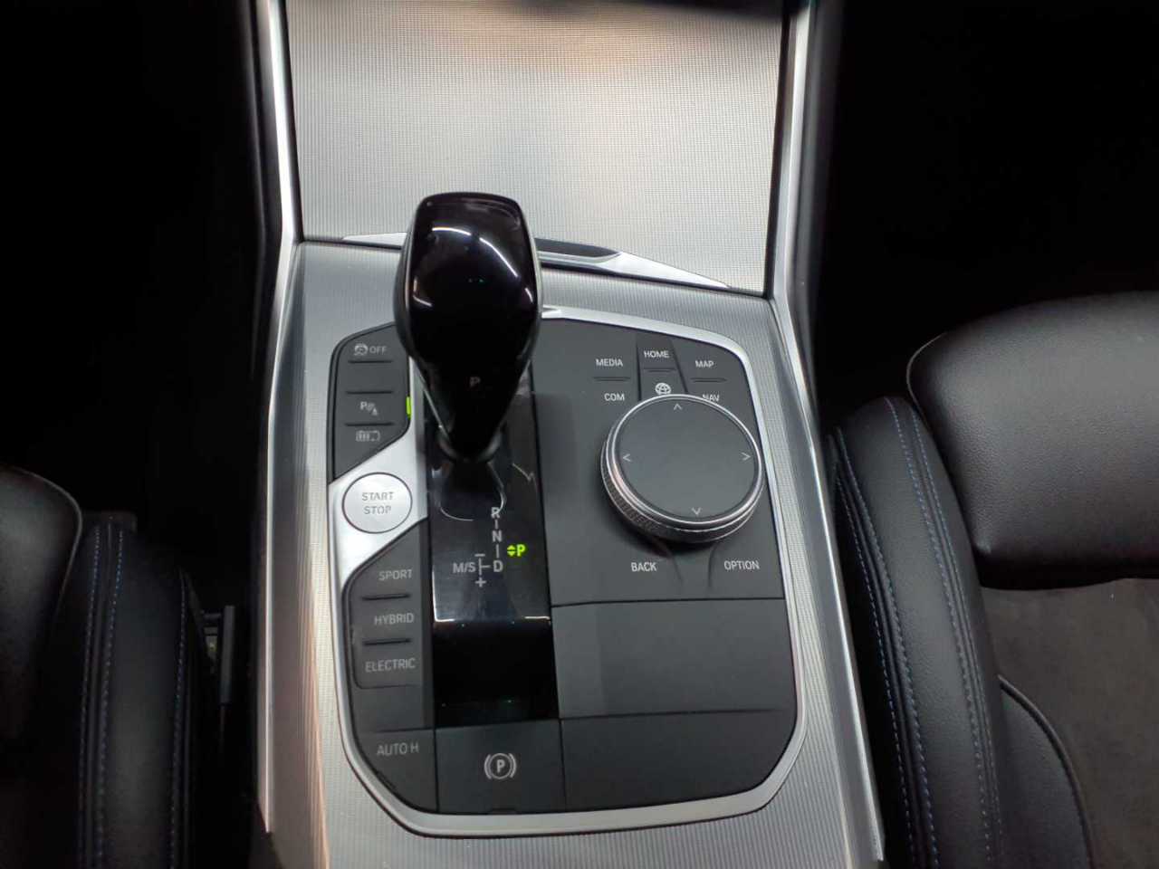 Bmw 330e Touring Aut. M Sport 10