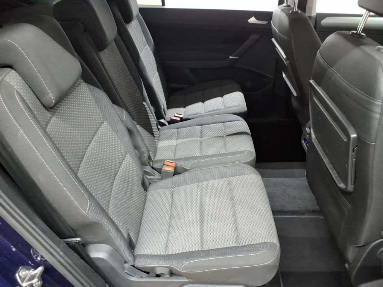 Volkswagen Touran 2.0 TDI SCR DSG Comfortline 14