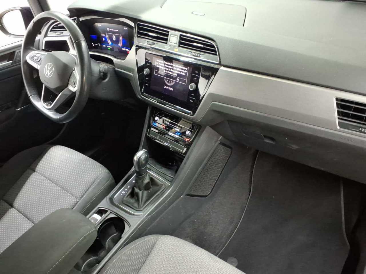Volkswagen Touran 2.0 TDI SCR DSG Comfortline 9