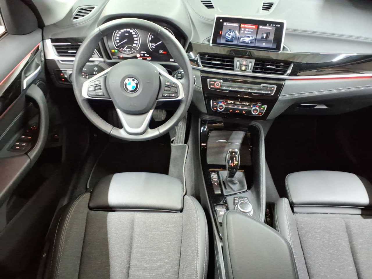BMW X1 sDrive18d Aut. Sport Line 10
