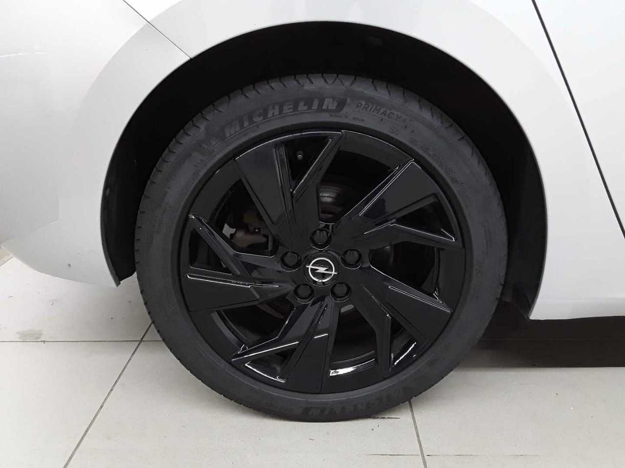 Opel Astra 1.5 D Automatik GS 18