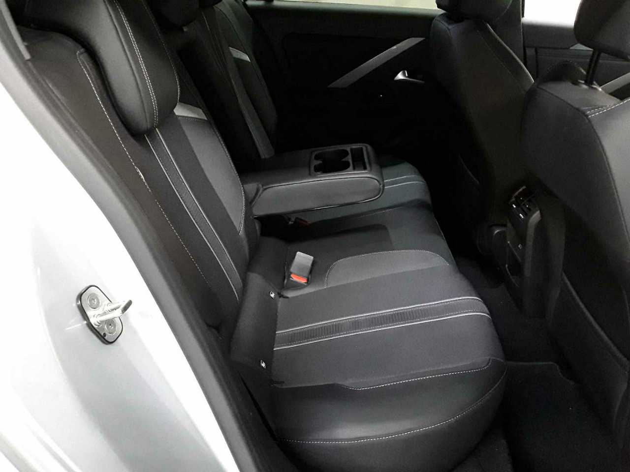 Opel Astra 1.5 D Automatik GS 14