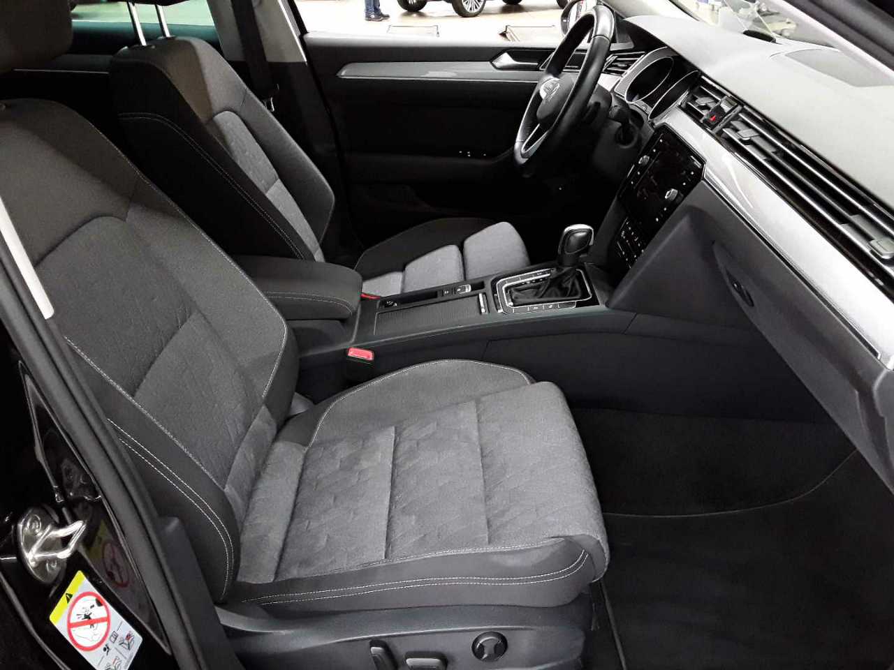 Vw Passat Variant 2.0 TDI SCR DSG Business 8
