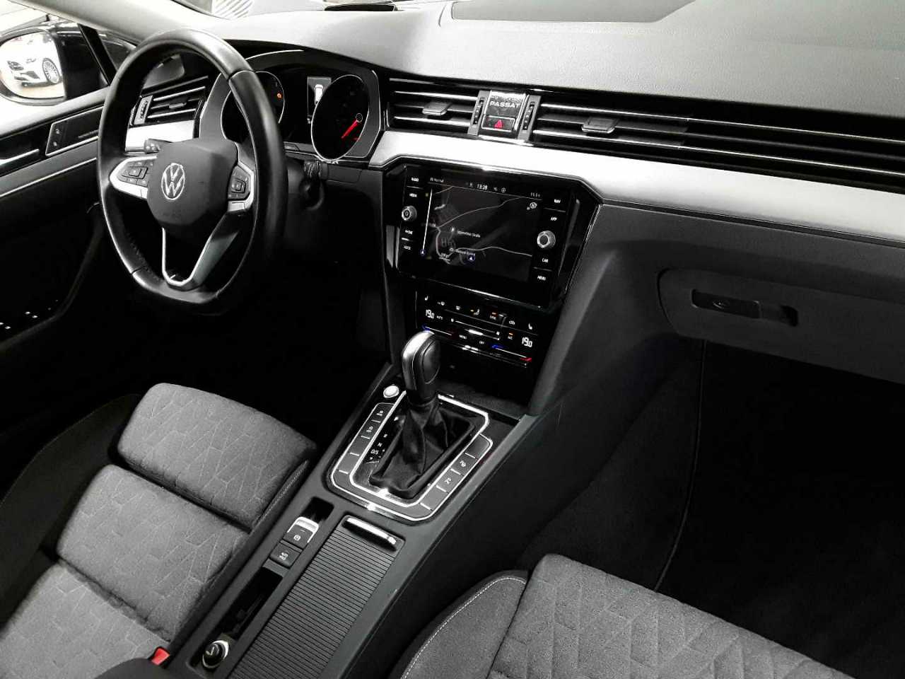 Vw Passat Variant 2.0 TDI SCR DSG Business 9