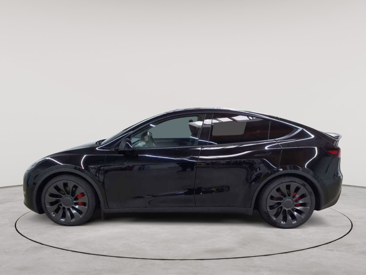 Tesla Model Y Performance Dual Motor AWD 6